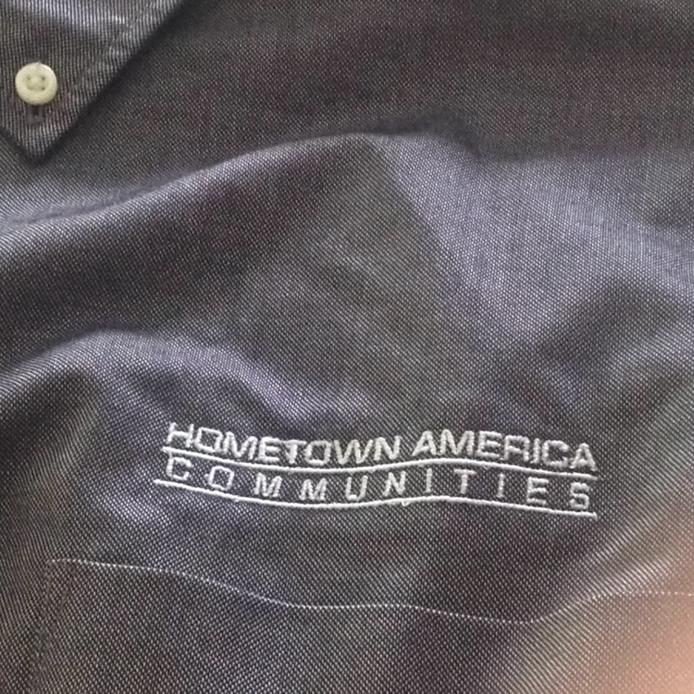 E850-632) Hometown America Communities Button Down Grey Men's Size Large